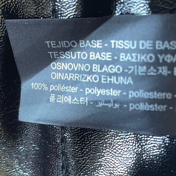 Bloggers Fave Zara black glossy faux leather button down shacket dress - Picture 16 of 17